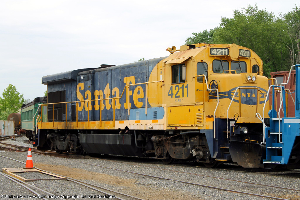 Ex ATSF SLRS 4211